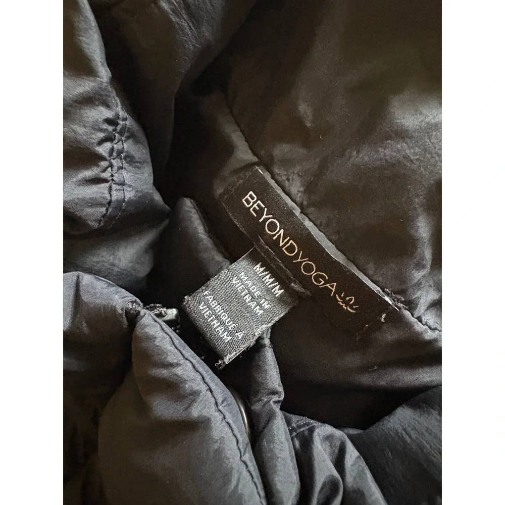 BEYOND‎ YOGA Black Oversized Puffer Vest Size Medium
